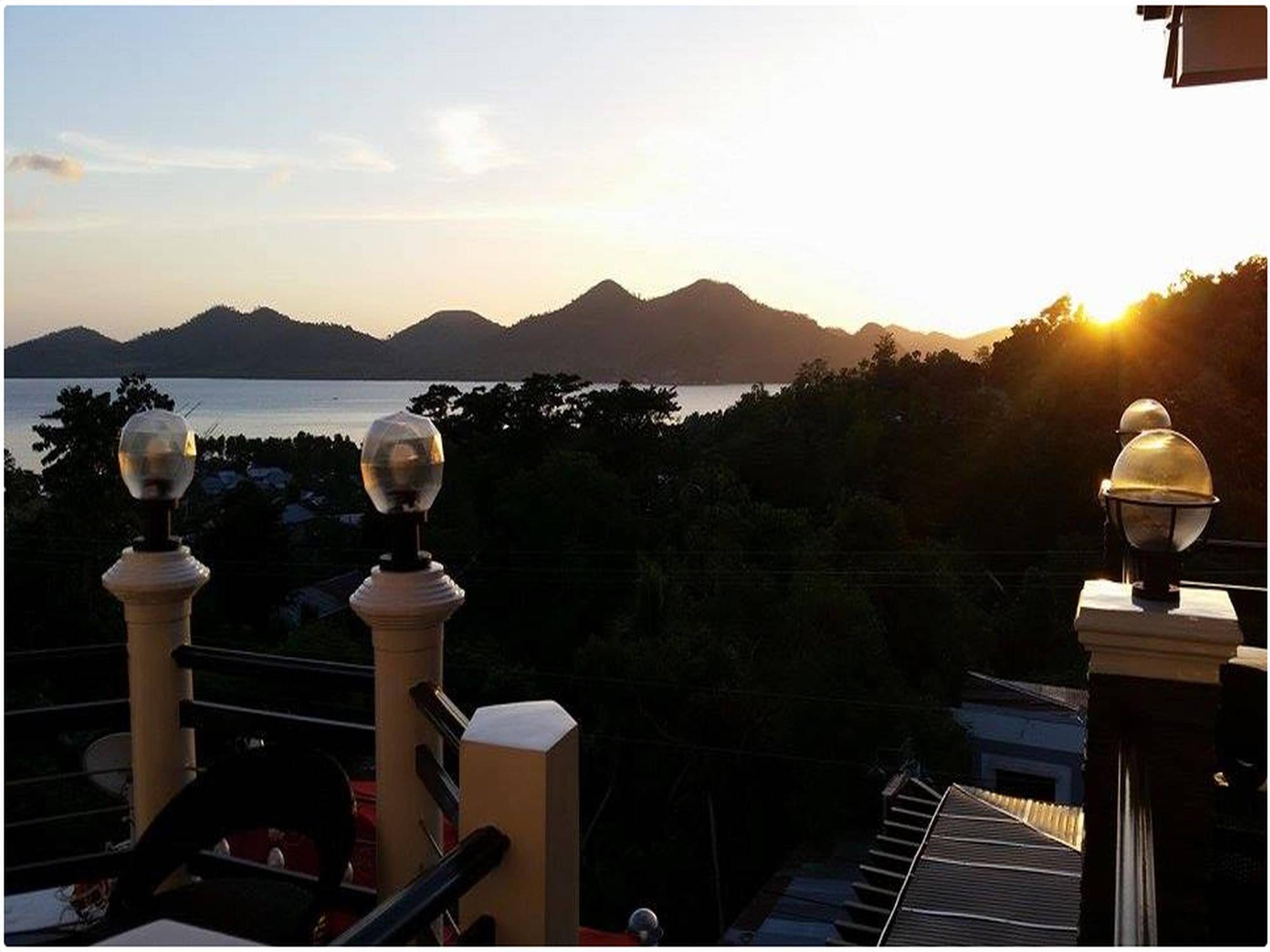 Coron Bancuang Mansion Bed and Breakfast Exteriör bild
